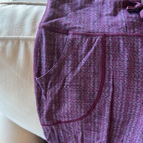 Lulu super comfy jogger pants - Picture 4 of 6